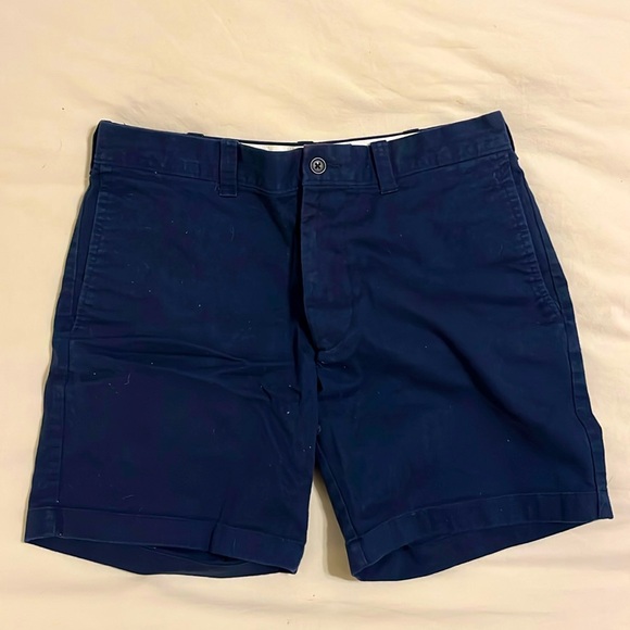 JCrew 31” Waist, 5” inseam shorts in Navy - Picture 1 of 4